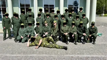 Unga lottor på Military weekend