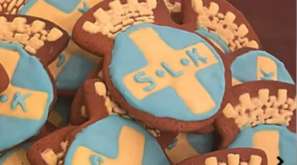 Paketinslag med glögg och pepparkakor