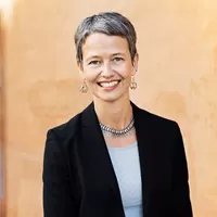 Gabriela Elroy, FBA